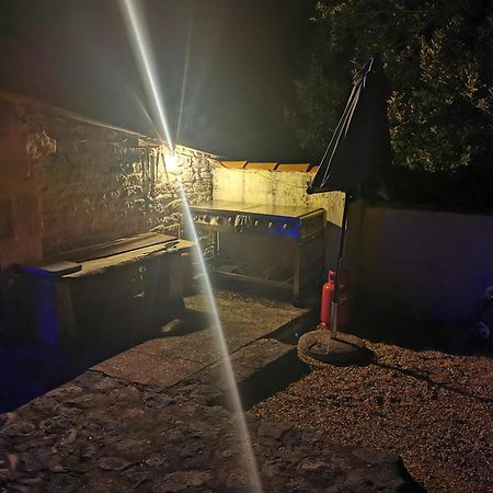 黑天鹅住宿加早餐旅馆 Aujac  外观 照片