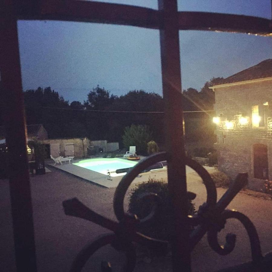黑天鹅住宿加早餐旅馆 Aujac  外观 照片