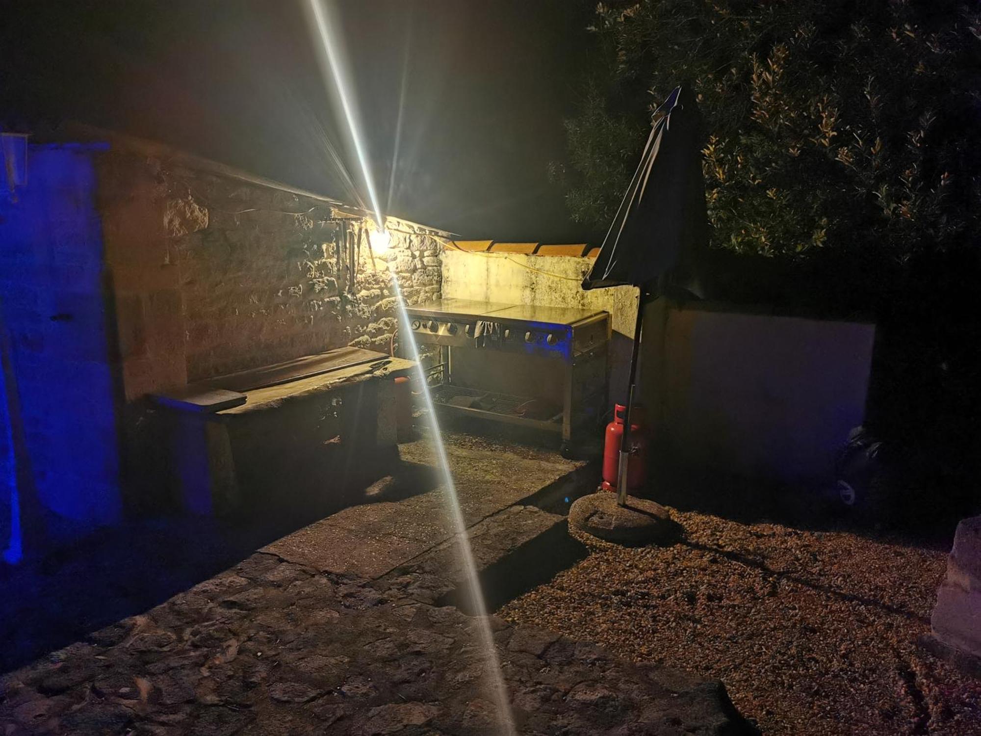 黑天鹅住宿加早餐旅馆 Aujac  外观 照片