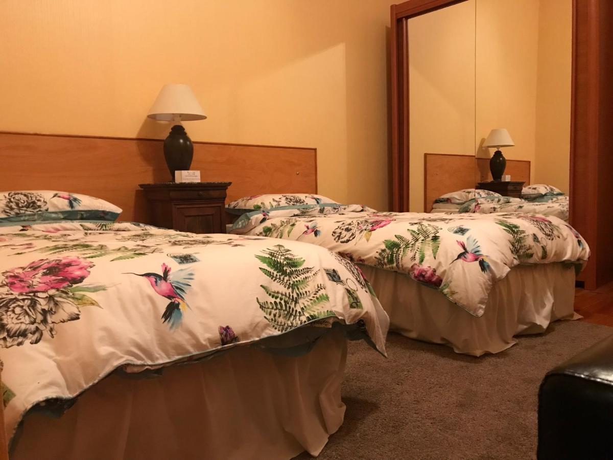 黑天鹅住宿加早餐旅馆 Aujac  外观 照片